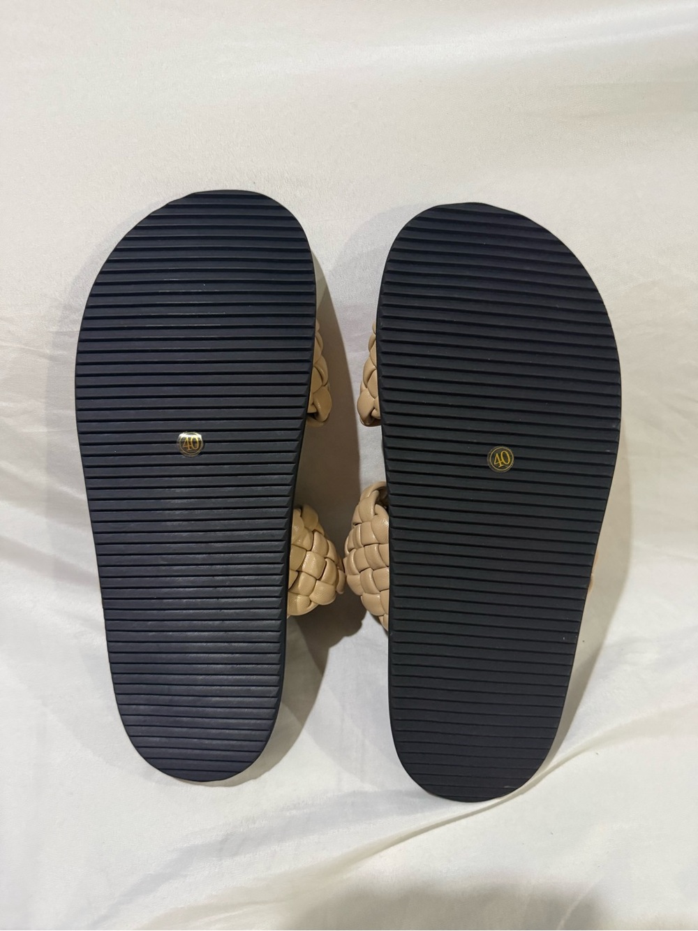 NWOT Alias Mae Soleis Twist Braid Strap Flat Sandals Natural Beige Size 9 - Picture 5 of 5